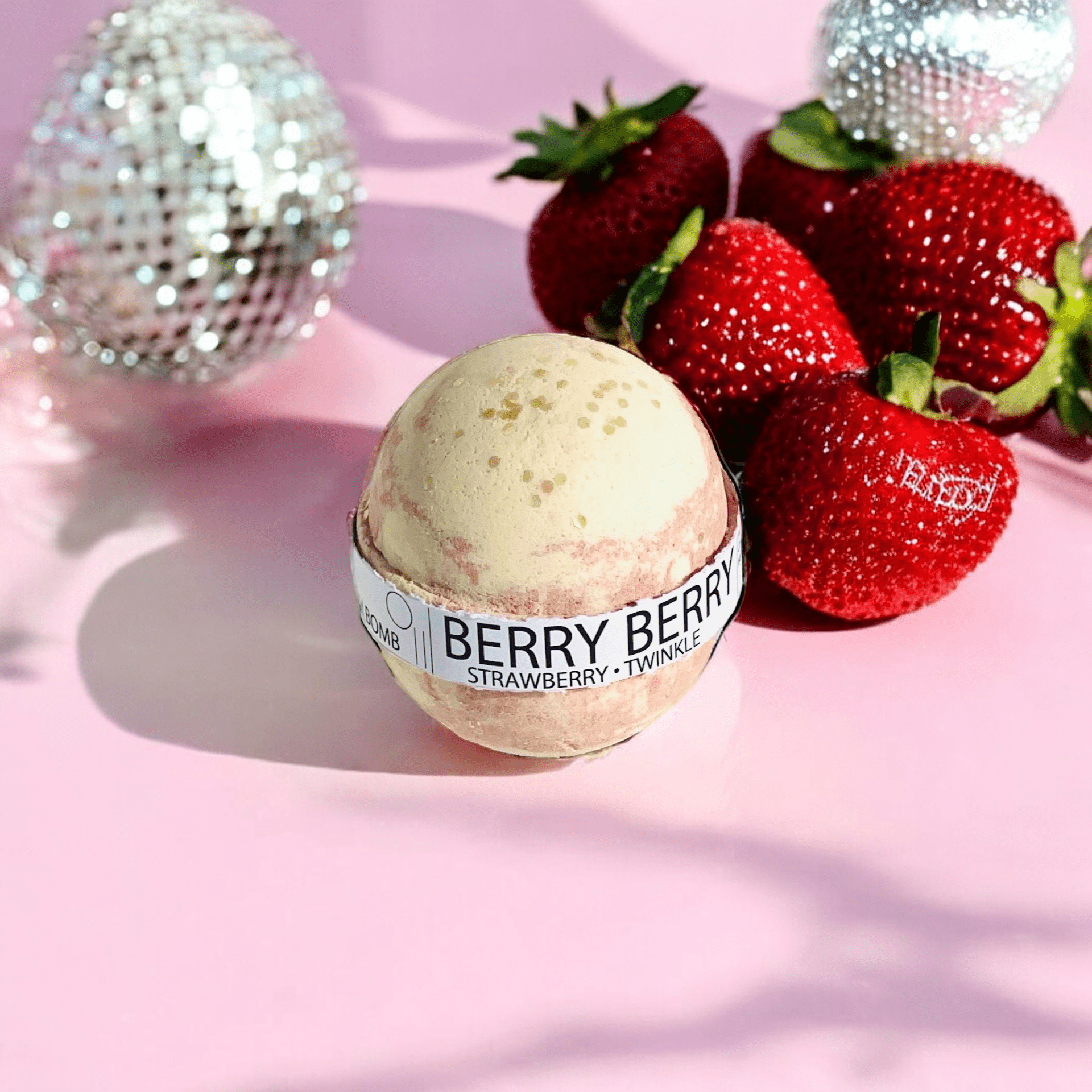 Berry Berry Strawberry Large Bath Bomb - 8oz - Shemen Beauty